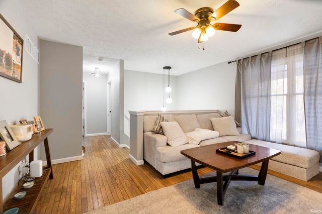 56 Knoll Crest Court, West Lafayette, IN 47906