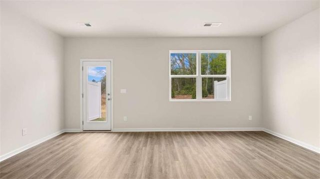 210 Kenmore Circle, Perry, GA 31069