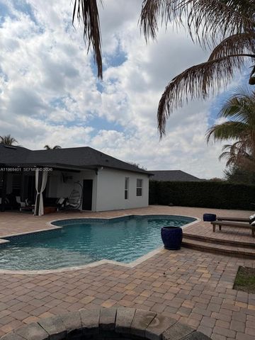 2809 S Serenity Cir S, Fort Pierce, FL 34981