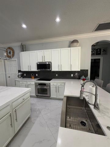 2809 S Serenity Cir S, Fort Pierce, FL 34981