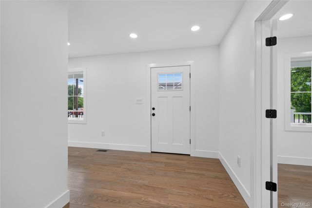 238 N Oak Street, Massapequa, NY 11758