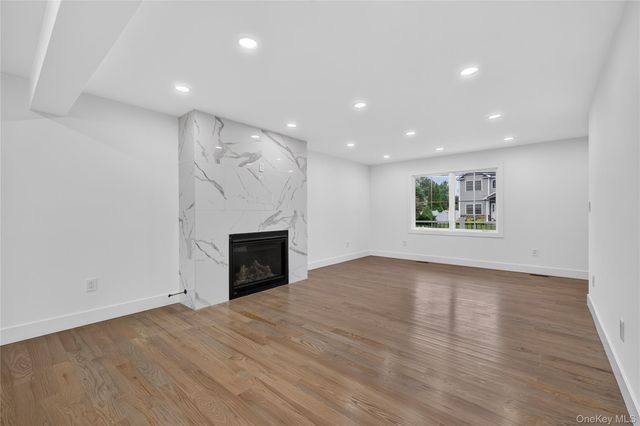 238 N Oak Street, Massapequa, NY 11758