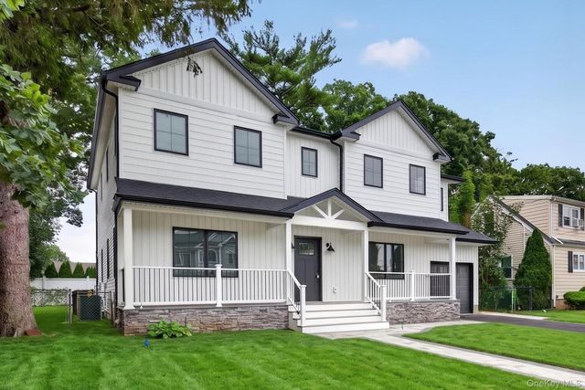 238 N Oak Street, Massapequa, NY 11758