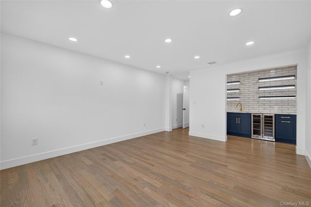 238 N Oak Street, Massapequa, NY 11758