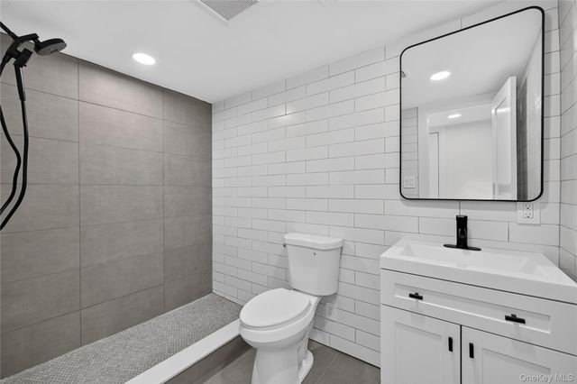 238 N Oak Street, Massapequa, NY 11758