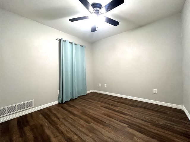 518 Wild Springs Drive, Midlothian, TX 76065