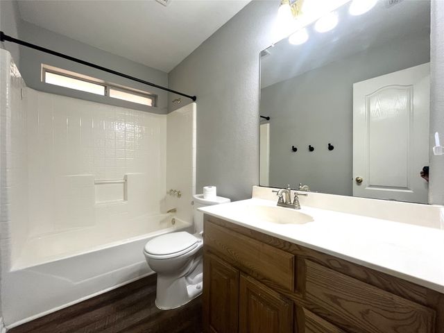 518 Wild Springs Drive, Midlothian, TX 76065