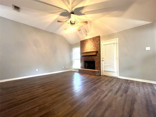 518 Wild Springs Drive, Midlothian, TX 76065
