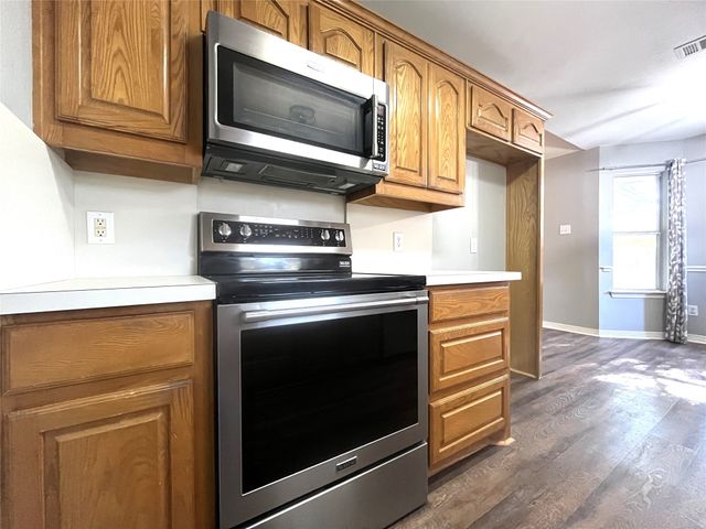 518 Wild Springs Drive, Midlothian, TX 76065