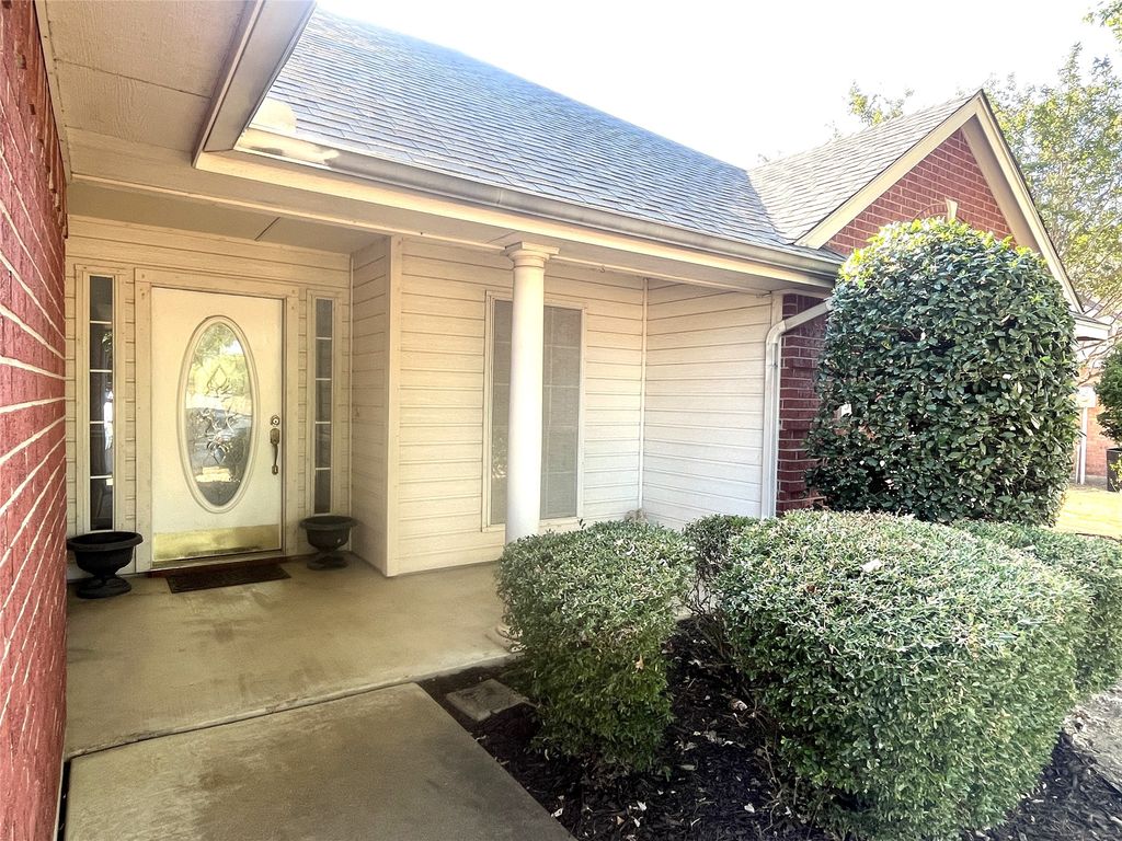 518 Wild Springs Drive, Midlothian, TX 76065 — photo 2
