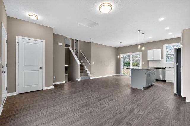 2744 Barrows Road, Columbus, OH 43232