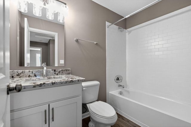 2744 Barrows Road, Columbus, OH 43232