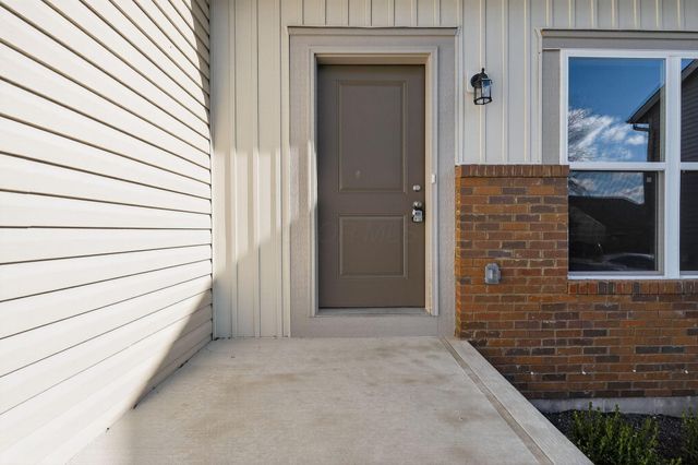 2744 Barrows Road, Columbus, OH 43232