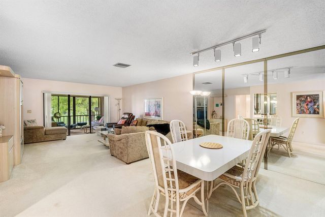 8320 Casa Del Lago D, Boca Raton, FL 33433