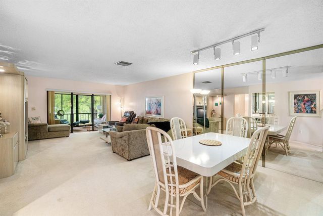 8320 Casa Del Lago D, Boca Raton, FL 33433