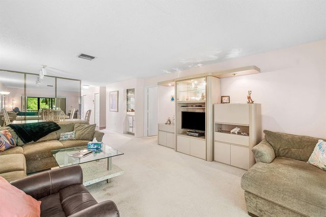 8320 Casa Del Lago D, Boca Raton, FL 33433
