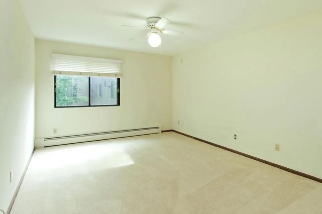 4101 Parklawn Avenue 310, Edina, MN 55435