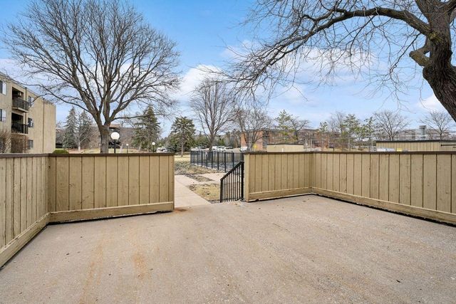 4101 Parklawn Avenue 310, Edina, MN 55435