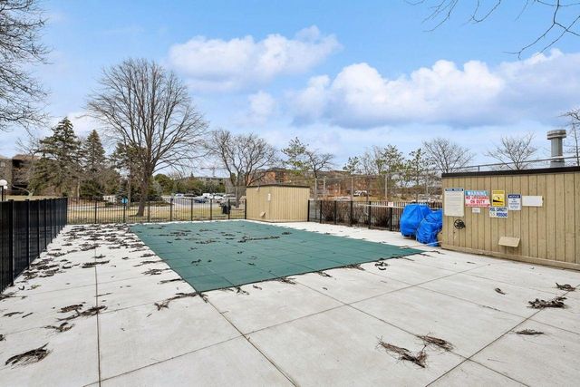 4101 Parklawn Avenue 310, Edina, MN 55435