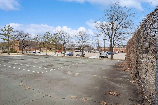 4101 Parklawn Avenue 310, Edina, MN 55435