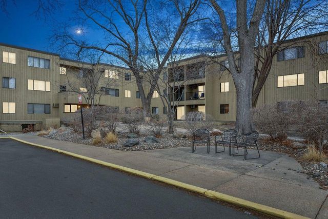 4101 Parklawn Avenue 310, Edina, MN 55435