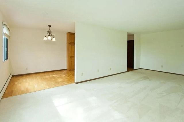 4101 Parklawn Avenue 310, Edina, MN 55435