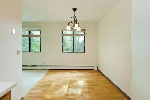 4101 Parklawn Avenue 310, Edina, MN 55435