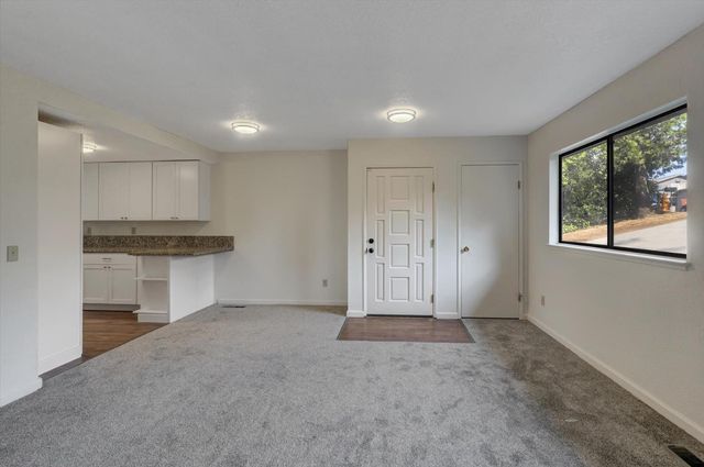 153 Arcadia Dr, Grass Valley, CA 95945