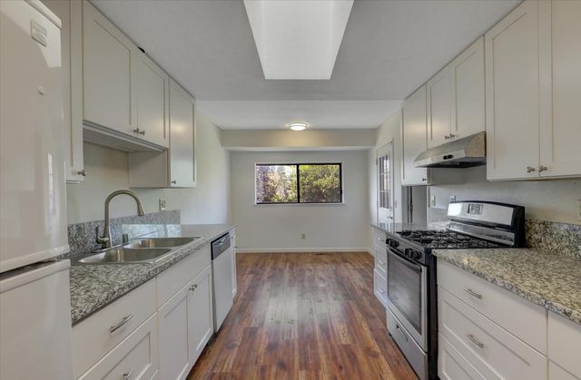 153 Arcadia Dr, Grass Valley, CA 95945