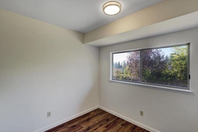 153 Arcadia Dr, Grass Valley, CA 95945