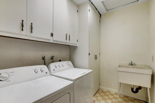 153 Arcadia Dr, Grass Valley, CA 95945