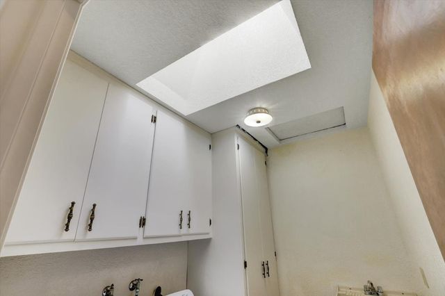 153 Arcadia Dr, Grass Valley, CA 95945