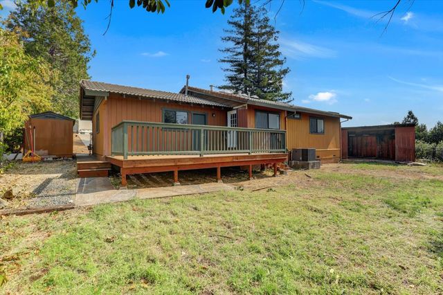 153 Arcadia Dr, Grass Valley, CA 95945
