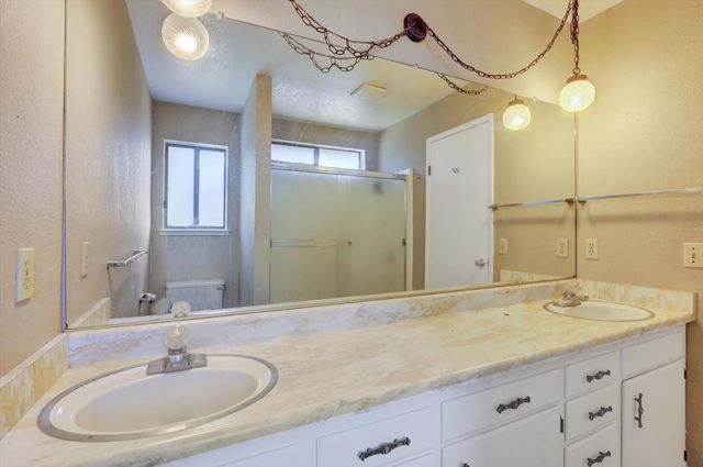 153 Arcadia Dr, Grass Valley, CA 95945