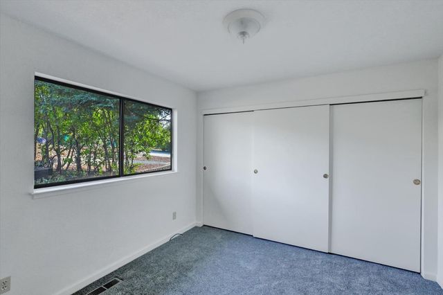 153 Arcadia Dr, Grass Valley, CA 95945