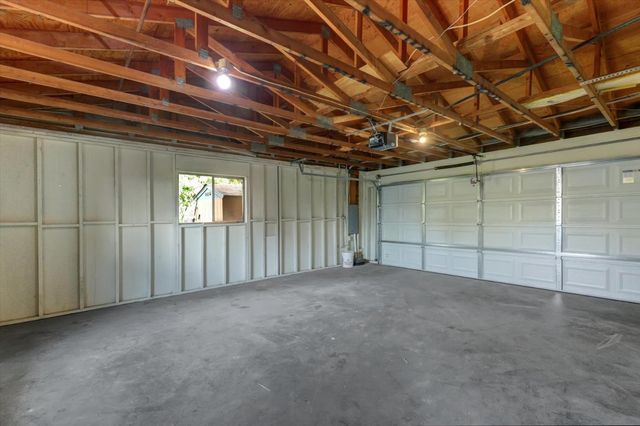 153 Arcadia Dr, Grass Valley, CA 95945