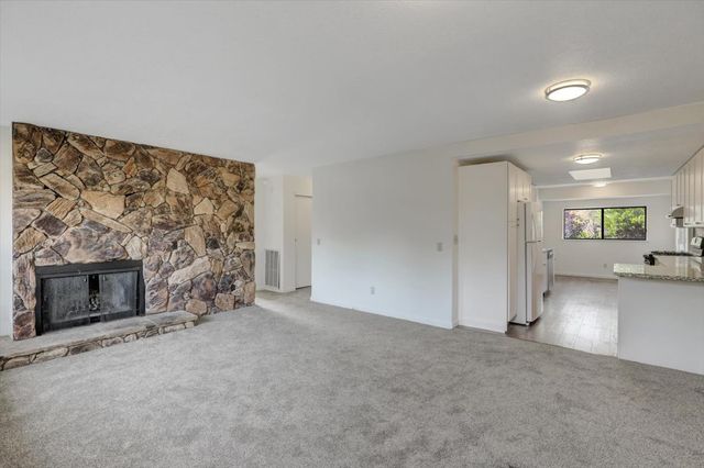 153 Arcadia Dr, Grass Valley, CA 95945