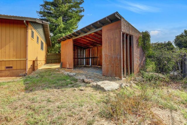 153 Arcadia Dr, Grass Valley, CA 95945