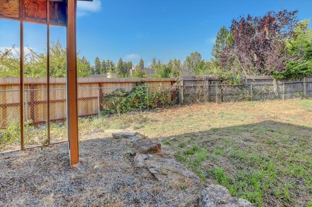 153 Arcadia Dr, Grass Valley, CA 95945