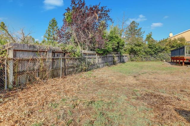 153 Arcadia Dr, Grass Valley, CA 95945