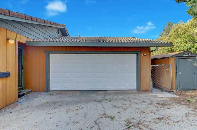 153 Arcadia Dr, Grass Valley, CA 95945