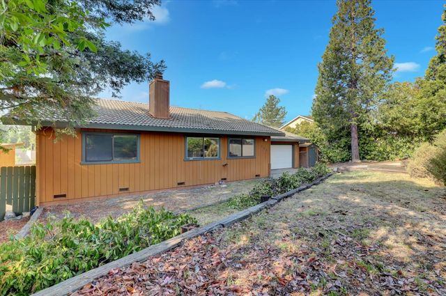 153 Arcadia Dr, Grass Valley, CA 95945