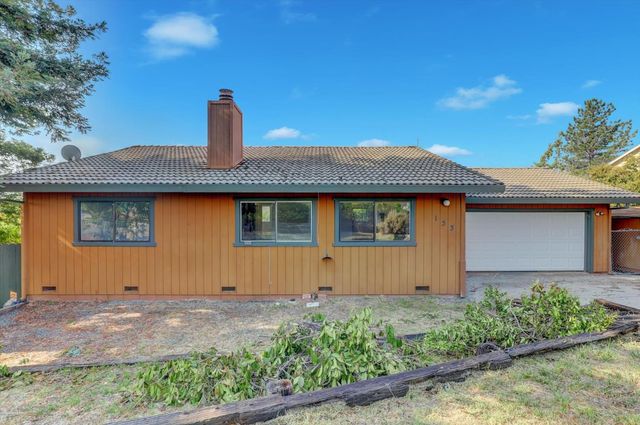 153 Arcadia Dr, Grass Valley, CA 95945