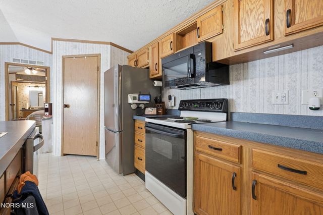 8626 Yawberg Road, Whitehouse, OH 43571