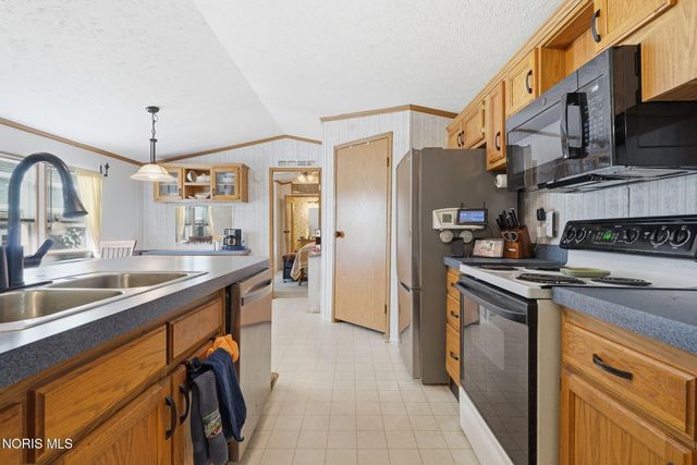 8626 Yawberg Road, Whitehouse, OH 43571