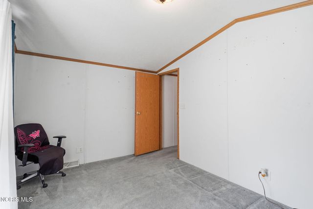8626 Yawberg Road, Whitehouse, OH 43571