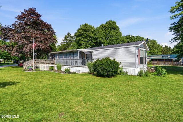8626 Yawberg Road, Whitehouse, OH 43571