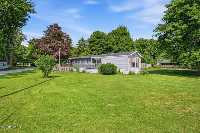 8626 Yawberg Road, Whitehouse, OH 43571