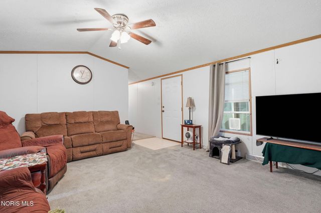 8626 Yawberg Road, Whitehouse, OH 43571