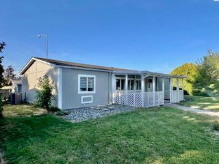7901 W Clearwater # 137, Kennewick, WA 99336